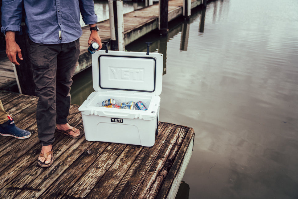 YETI Yeti Tundra 35 Hard Cooler Tan